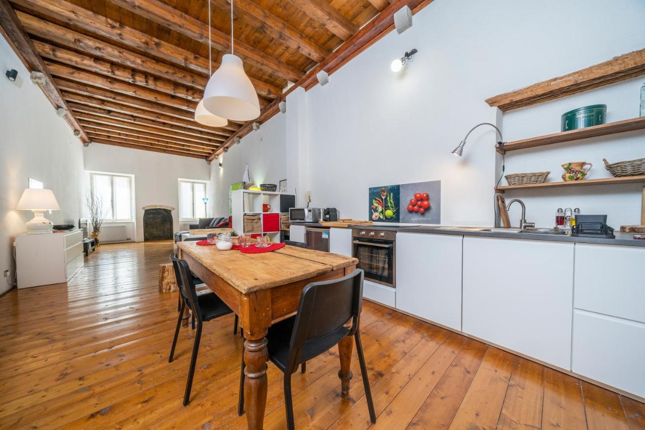 Vista Matteotti- Udine Center Apartment Екстер'єр фото