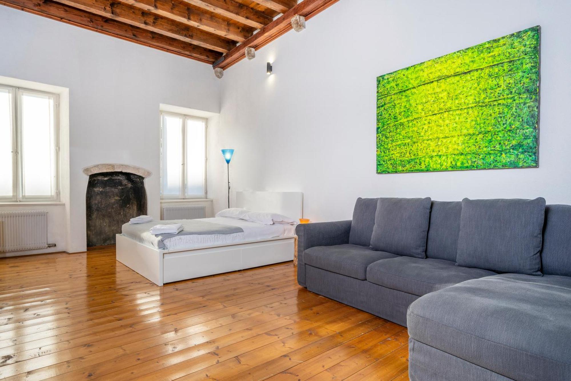 Vista Matteotti- Udine Center Apartment Екстер'єр фото