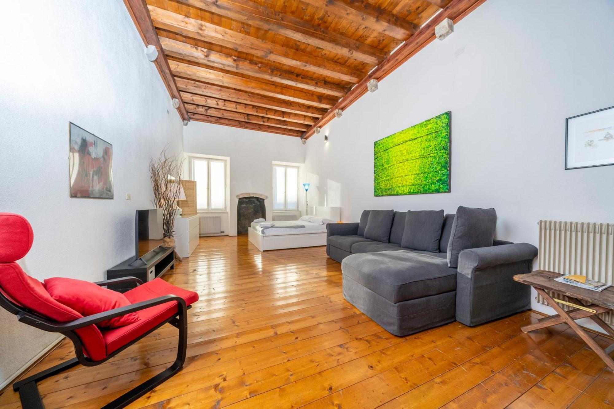 Vista Matteotti- Udine Center Apartment Екстер'єр фото